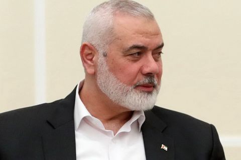 Dieses vom iranischen Präsidialamt veröffentlichte Foto zeigt Hamas-Chef Ismail Hanija