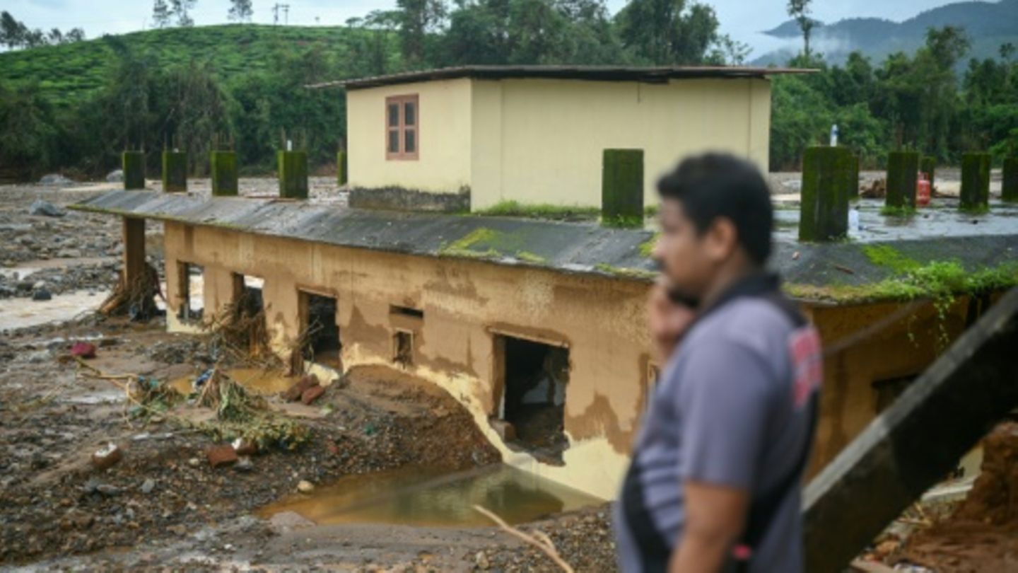 Mehr als 150 Tote nach Erdrutschen in Südindien - Weiter starke Regenfälle
