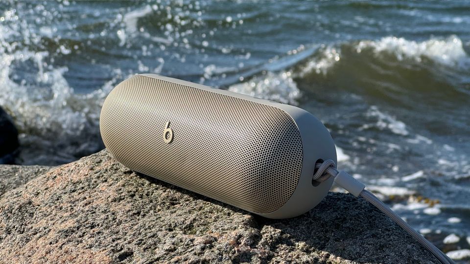Die Beats Pill ist nach dem IP76-Standard vor Staub uns Spritzwasser geschützt und kann sogar kurzeitig eingetaucht werden