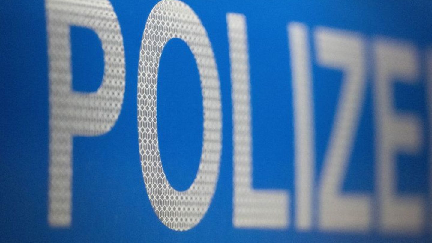 Unfall: Mann auf A2 überfahren