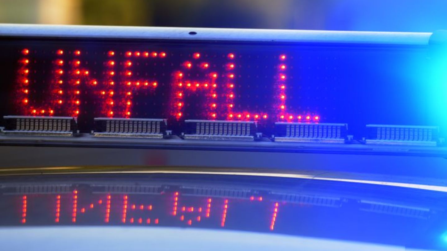 Verkehr: Zwei Tote bei Verkehrsunfall in Nordrhein-Westfalen