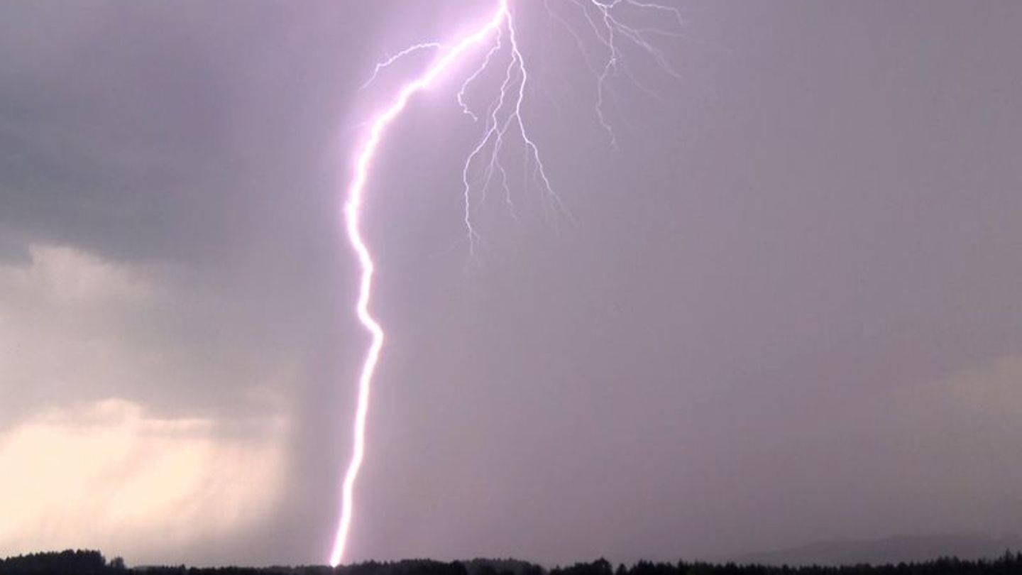 Vorhersage: Erneut Blitz und Donner über Baden-Württemberg