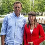 2023 wurde die Oppositionspolitikerin aus Tomsk wegen der "Organisation einer extremistischen Gruppierung unter Ausnutzung eines öffentlichen Amts" zu einer neunjährigen Haft im Straflager verurteilt. Xenia Fadejewa (r.) war ehemalige Mitarbeiterin des Kreml-Kritikers Alexej Nawalny. Die meisten Unterstützer des Oppositionellen flüchteten ins Exil – Fadejewa blieb