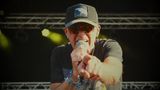 Die Neue-Deutsche-Welle-Granden Extrabreit freuen sich als Headliner – in Anlehnung an ihre Songtitel – immer noch diebisch über brennende Schulen, Annermarie und das Leben als Flieger. Sehr zur Freude der jubelnden Menge