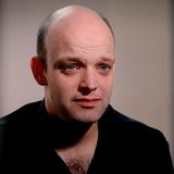 Ihm drohte die Hinrichtung in Belarus. Einen Tag vor dem historischen Gefangenenaustausch wurde Rico K. allerdings von Machthaber Alexander Lukaschenko begnadigt. Der belarussischen Menschenrechtsorganisation Wjasna zufolge ist Rico K. seit November 2023 in Haft und wurde am 24. Juni verurteilt. Ihm wurde vorgeworfen, im Auftrag des ukrainischen Sicherheitsdienstes SBU militärische Anlagen fotografiert zu haben. Außerdem habe er einen Rucksack erhalten, den er an einem Bahnhof südöstlich von Minsk auf den Gleisen abgestellt habe. Der Rucksack explodierte noch vor Ankunft eines Zuges, niemand wurde verletzt. Rico K. hatte sich vor Gericht zu den Anschuldigungen bekannt