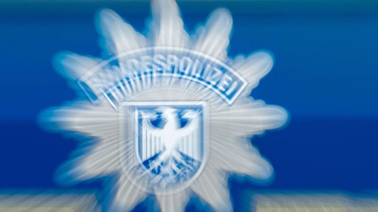 Kriminalität: Schüsse in Lichtenberg - Polizei stellt Waffe sicher