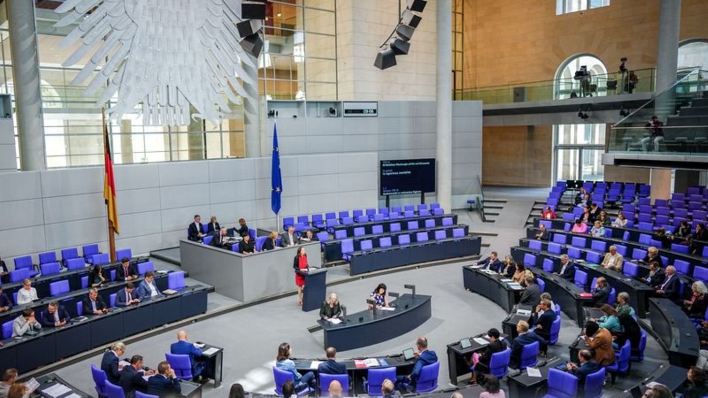 Abschreckung: Bundestag muss zu Raketen-Stationierung nicht gefragt werden