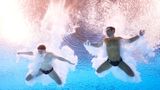 Abgetaucht: Die britischen Turmspringer Thomas Daley und Noah Williams in der Eintauchphase nach einem Sprung. Daley hatte eigentlich seine Karriere schon beendet. Weil sein kleiner Sohn ihn aber einmal live bei den Olympischen Spielen sehen wollte, bestieg er nach zwei Jahren Pause wieder den Sprungturm – und holte mit seinem Partner Silber