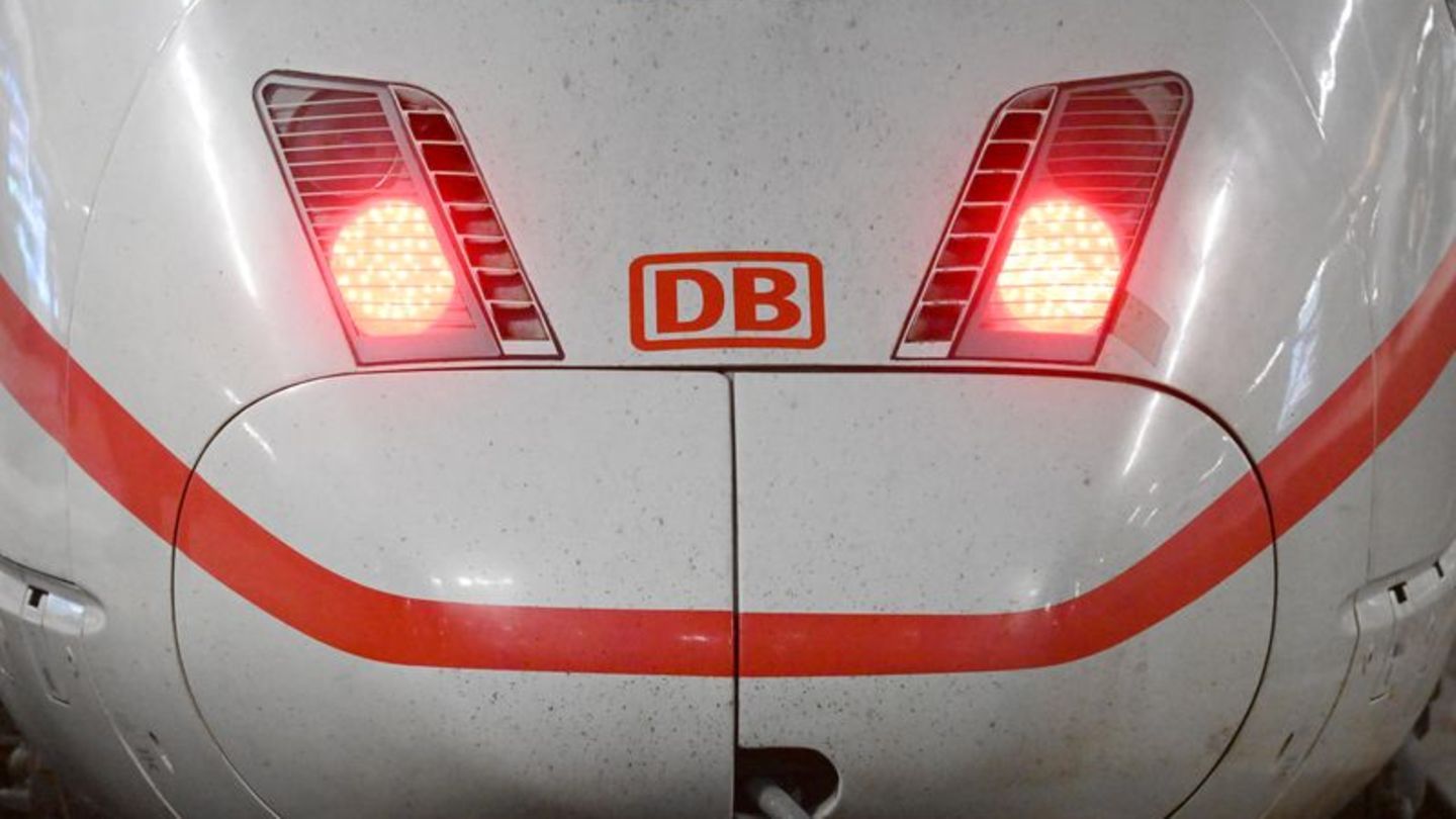 Nah- und Fernverkehr: Brand in Kabelschacht - Bahnverkehr beeinträchtigt