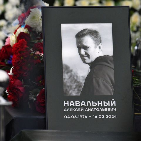 Szene der Beerdigung Alexej Nawalnys auf Moskaus Borisowskoje-Friedhof