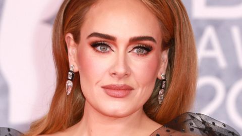 Adele plant zehn Konzertabende in München. Fans und Veranstalter hoffen, dass das Wetter mitspielt, die Vorhersage war bis Freitag Mittag jedoch schwierig.