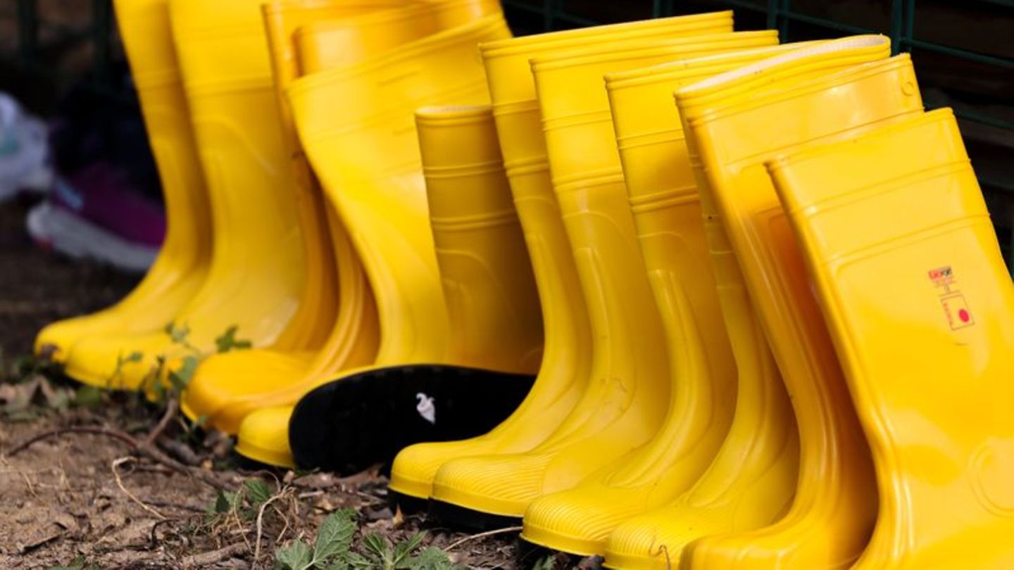 Einbrüche in Baustellen: Fetisch-Einbrecher stiehlt zahlreiche Gummistiefel