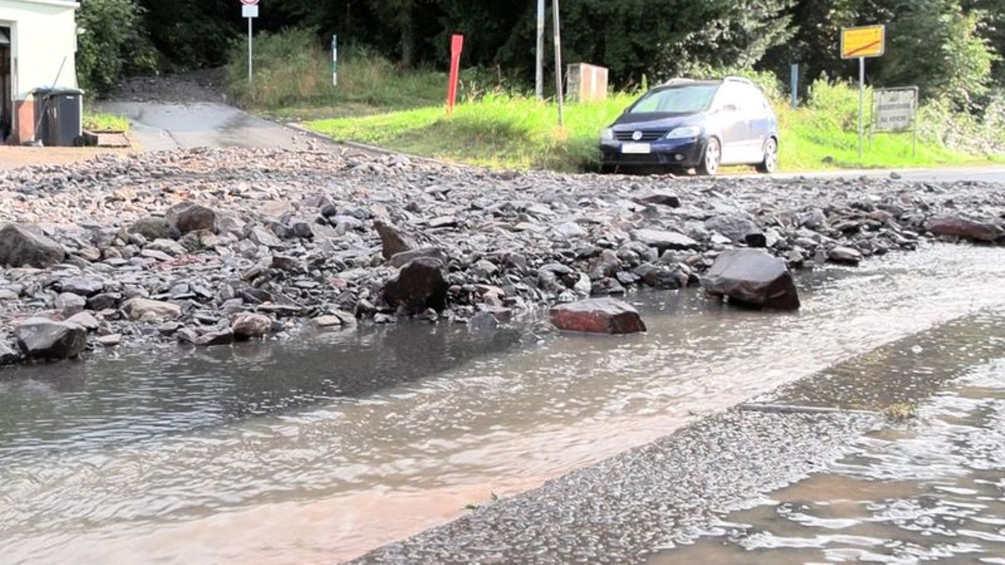 Wetterschäden: Unwetter im Südwesten - über 700 Feuerwehreinsätze