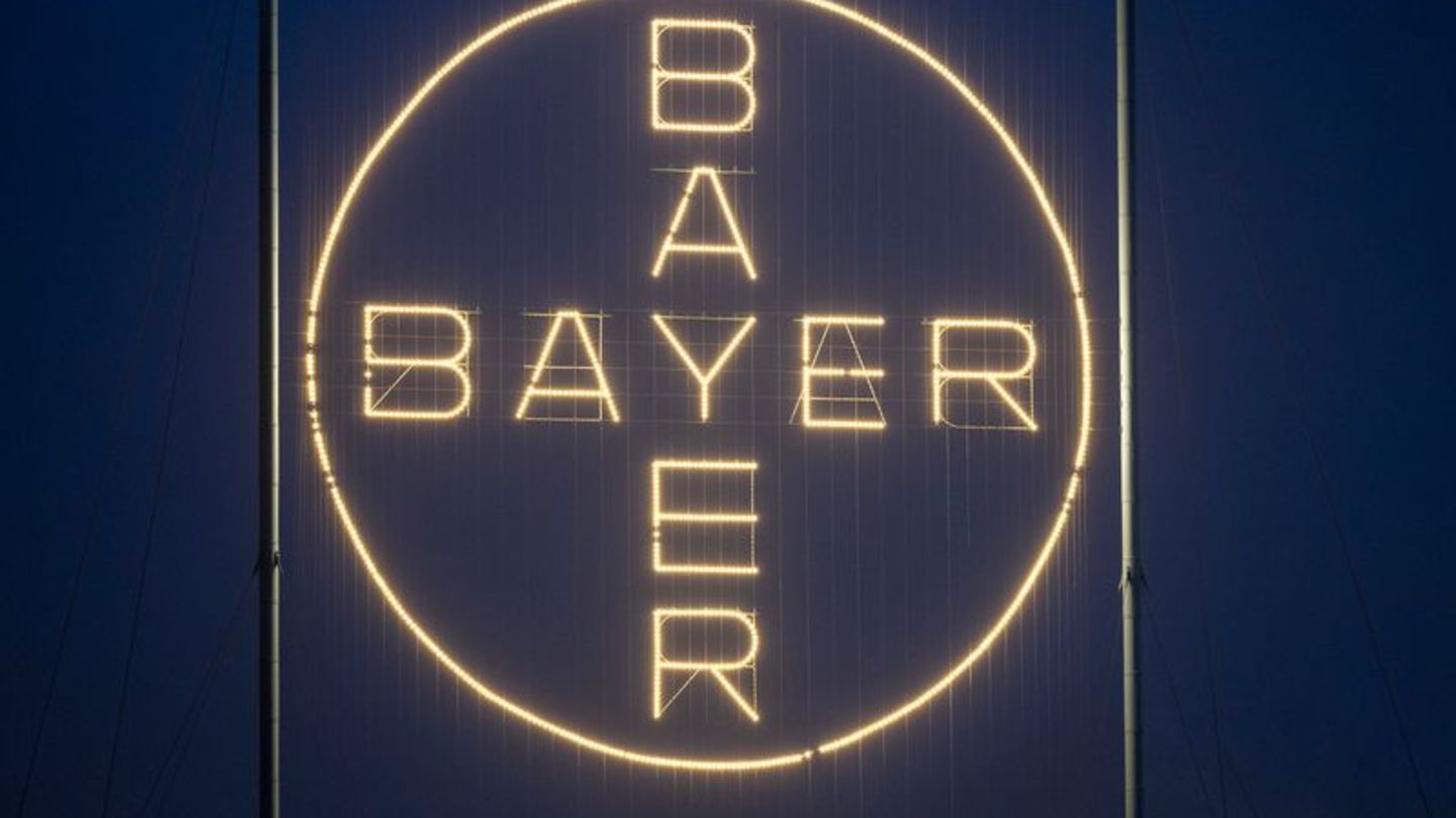 Pharmabranche: Betriebsgewinn bei Bayer schrumpft - Jahresziele bestätigt