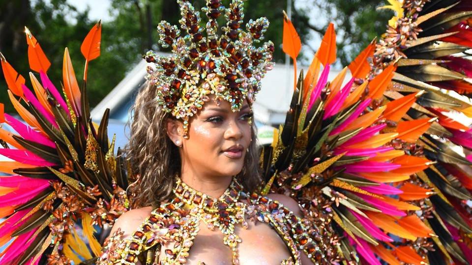 Rihanna selbstbewusst und wunderschön beim Karneval in ihrer Heimat Barbados