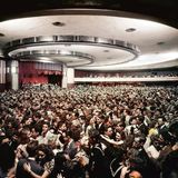 Eine Menge tanzt im "Palladium" in Hollywood