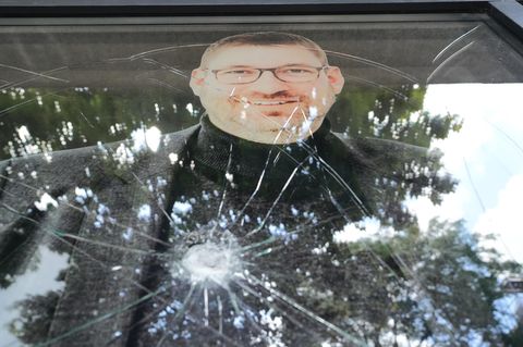 SPD-Abgeordneter Lars Düsterhöft: Die Scheibe seines Wahlkreisbüros hat ein Einschussloch