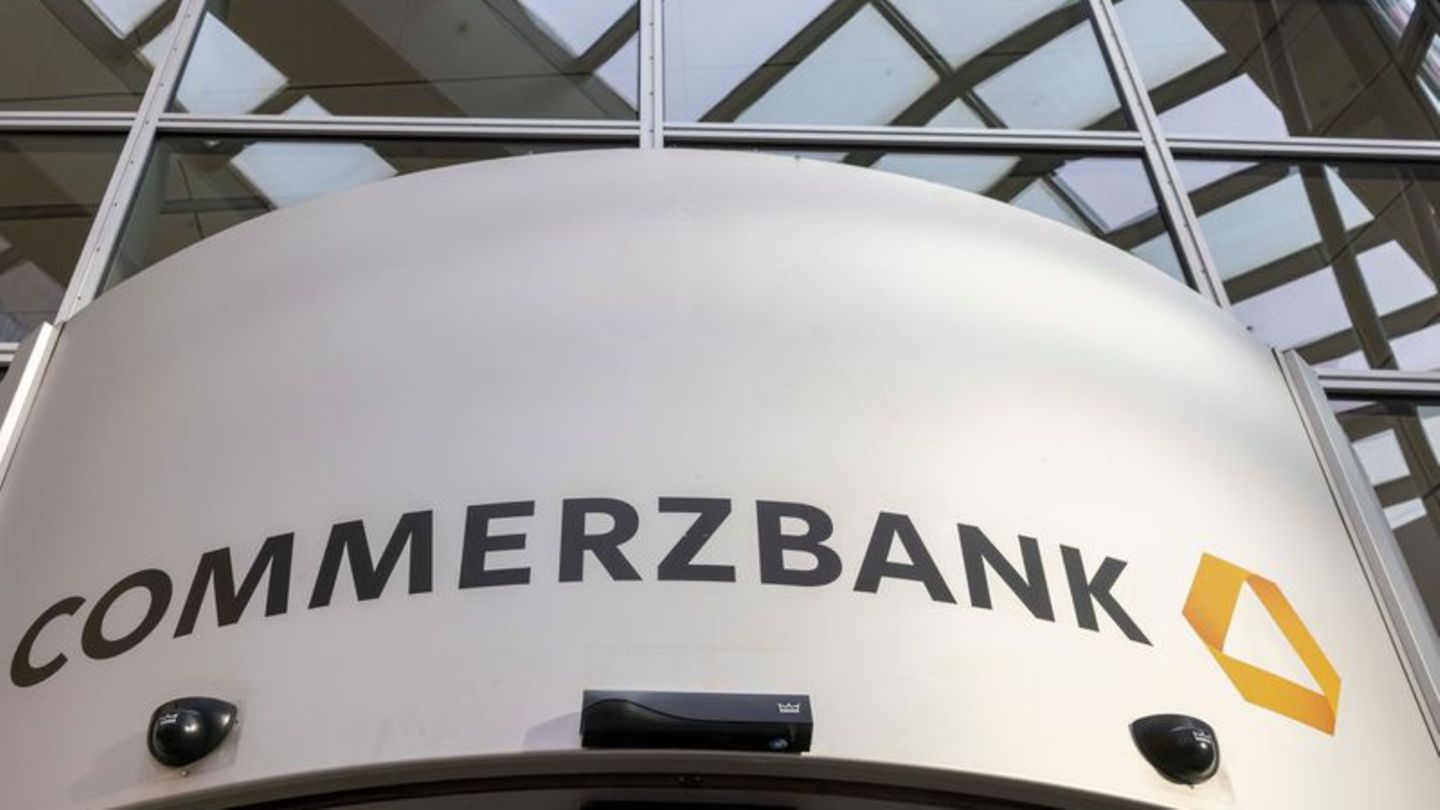 Banken: Commerzbank verdient etwas weniger