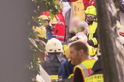 "Hatten Tränen in den Augen" – Einsatzleiter über die Rettung des Zweijährigen