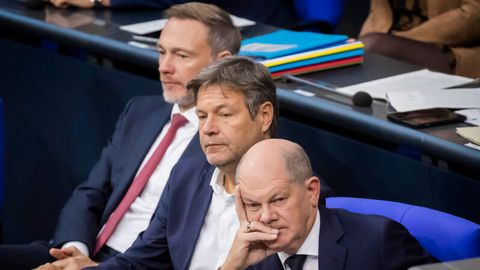 Koalitionäre Scholz, Habeck und Lindner: Ist die Ampel am Ende und was würden Neuwahlen bringen?