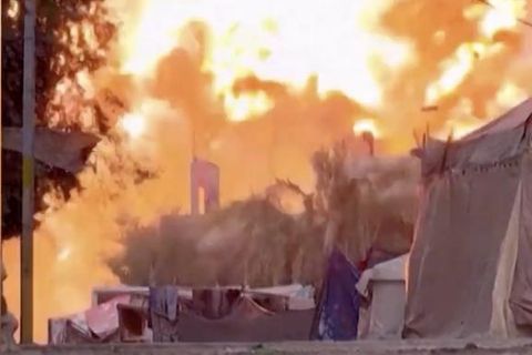 Gazastreifen: Handyvideos zeigen israelische Raketenangriffe auf Deir al-Balah