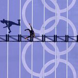 Schattenspringer: Der Amerikaner Rai Benjamin springt beim Vorlauf über 400-Meter-Hürden über eines der Hindernisse, sein Schatten hängt noch etwas hinterher