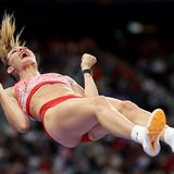 Freudenfall: Die Kanadierin Alysha Newman überspringt beim Stabhochsprung die Höhe von 4,85 Meter. Das reicht für die Bronzemedaille und einen Urschrei der 30-Jährigen