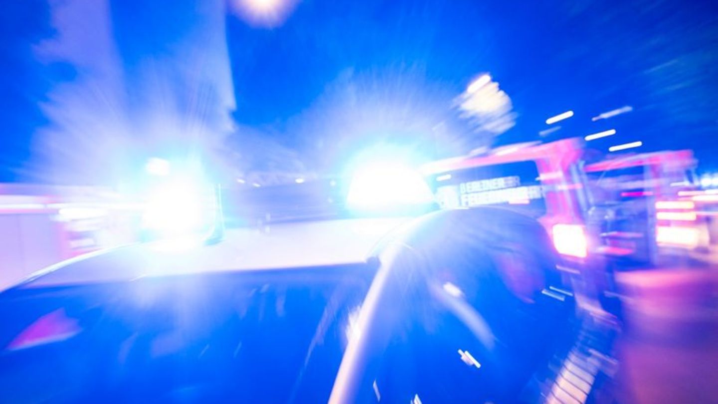 Ein Streifenwagen der Polizei als Symbolbild zum Thema Kriminalität Ein Streifenwagen der Polizei als Symbolbild zum Thema Kriminalität