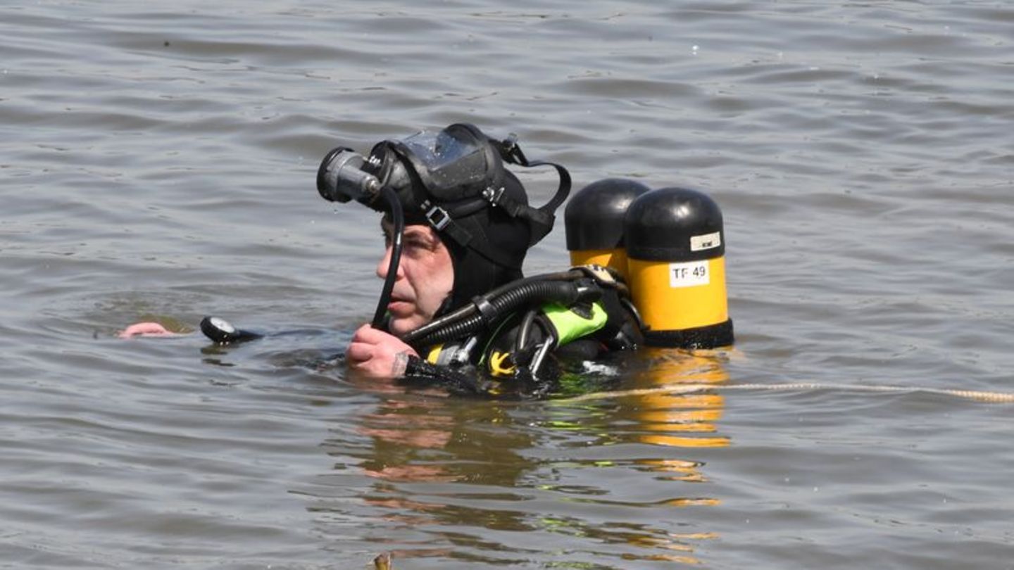 Wasser-Notfall: Junge fällt ins Duisburger Hafenbecken und stirbt später