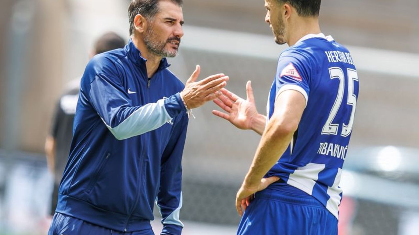 Spiel in Hamburg: Hertha-Trainer Fiél erwartet beim HSV 