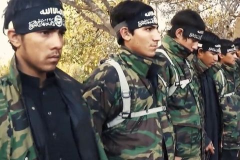 Bei dem ISPK handelt es sich um einen regionalen Ableger des islamischen Staates. Er gilt als einer der wenigen islamistischen Gruppen, denen die Sicherheitsbehörden auch international größere Anschläge zutrauen.