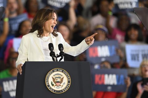 Erzeugt Euphorie und Begeisterung – doch wie lange? Kamala Harris beim Wahlkampfauftritt in Detroit 