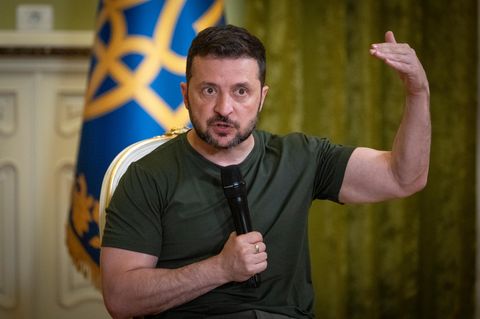 Wolodymyr Selenskyj, Präsident der Ukraine, spricht während einer Pressekonferenz