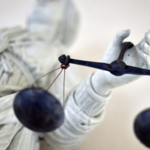 Die Waagschalen der Justitia sind besonders im Fall von Mord wichtig