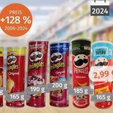 Neun verschiedene Chips-Rollen von Pringles mit sieben verschiedenen Füllmengen
