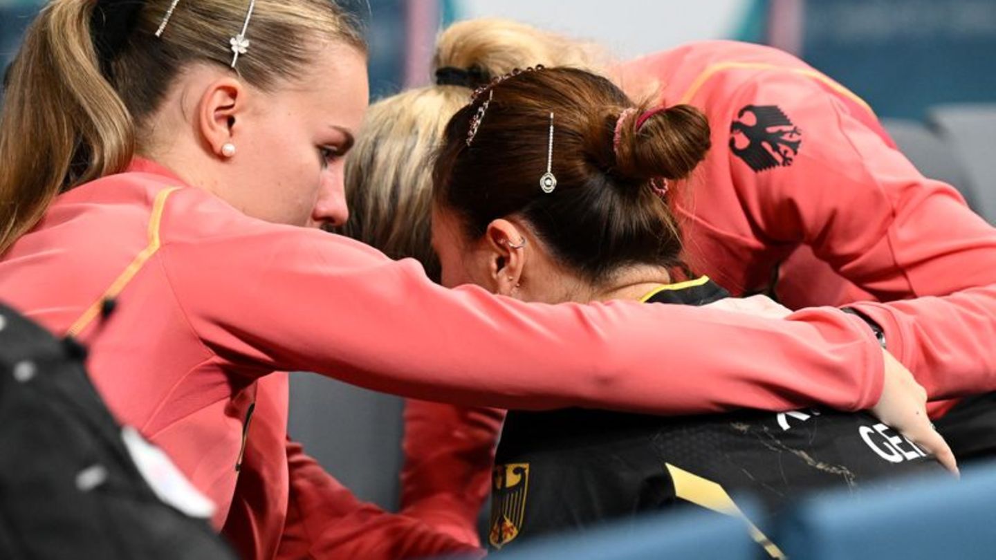 Olympia in Paris: Tränen und Trost: Tischtennis-Frauen verlieren Bronze-Duell