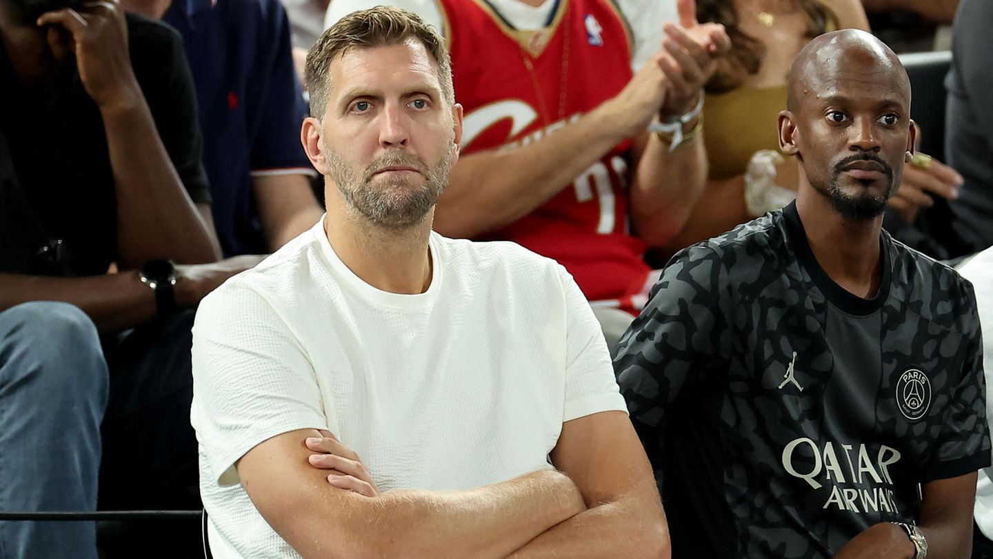 Das hat sich Dirkules wohl anders vorgestellt: Beim Spiel der deutschen Mannschaft musste Dirk Nowitzki mit ansehen, wie das Team eigentlich nur dem Rückstand nachlief und letztlich auch verlor