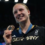 Die Schwimmerin erreichte zum ersten Mal einen Olympia-Podstplatz und sicherte sich die Bronzemedaille