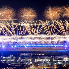 Feuerwerk zum Abschluss der olympischen Spiele: Das Stade de France funkelt 