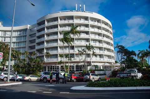 Hubschrauber stürzte auf Hoteldach –Rettungsarbeiten sind am Double Tree by Hilton Hotel