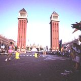 25. Olympische Sommerspiele 1992: Marathonläufer werden in den Straßen der Mittelmeerstadt vom begeisterten Publikum angefeuert. Für solche Bilder ist es wohl auch in Barcelona spätestens ab 2050 zu heiß