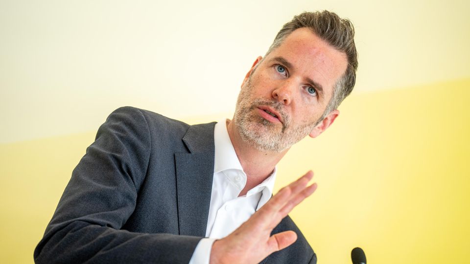 Das Bürgergeld fällt laut Christian Dürr, FDP-Fraktionschef, "aktuell 14 bis 20 Euro im Monat zu hoch aus"