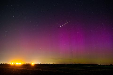 Nördlich von Leipzig waren sogar Polarlichter und die Perseiden zu sehen, eine extrem seltene Kombination