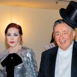 Zu seinem letzten Opernball ließ sich Lugner von Elvis Presleys Witwe Priscilla begleiten. "Sie schaut für ihr Alter super aus. Ich bin ja auch schon 91 und bin noch zum Anschauen", sagte er. 