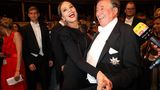 Kurz bevor im März 2020 die Welt aufgrund der Corona-Pandemie heruntergefahren wurde, begleitete Filmdiva Ornella Muti Richard Lugner zum Opernball.