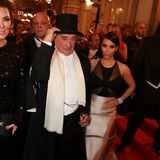 Das meiste Geld sackte 2014 Reality-Star und Unternehmerin Kim Kardashian ein. 250.000 Euro bekam sie, um wenige Stunden an der Seite von Lugner zu verbringen. Mit nach Österreich brachte Kardashian damals eine große Entourage. Unter anderem ihre Mutter und Managerin Kris Jenner begleitete sie. 