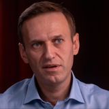 Alexej Nawalny, einer der führenden russischen Oppositionspolitiker, verstarb am 16. Februar. Offiziellen russischen Berichten zufolge brach er nach einem Spaziergang in seiner sibirischen Strafkolonie zusammen. Nawalny war zu insgesamt 19 Jahren Lagerhaft verurteilt worden, unter anderem wegen angeblichem "Extremismus". International galt er als politischer Gefangener