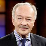 Schauspieler Horst Naumann starb am 19. Februar im Alter von 98 Jahren. Er war vor allem als langjähriger Schiffsarzt in der ZDF-Serie "Das Traumschiff" bekannt (1983 bis 2010) und hatte eine über 50 Jahre währende Karriere in Theater, Film, Fernsehen und Hörspiel. Er spielte auch die Rolle von Dr. Römer in der ZDF-Serie "Die Schwarzwaldklinik". Zudem war er auch als Synchronsprecher tätig.