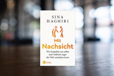 Cover: "Mit Nachsicht" von Sina Haghiri
