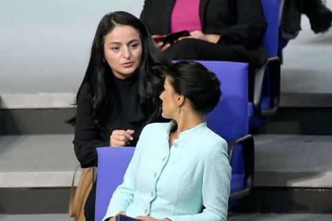 Sevim Dagdelen und Sahra Wagenknecht